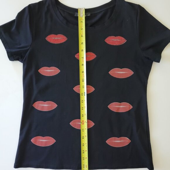Silver Fox Red Lip Tee Sequined Beaded - Picture 6 of 7
